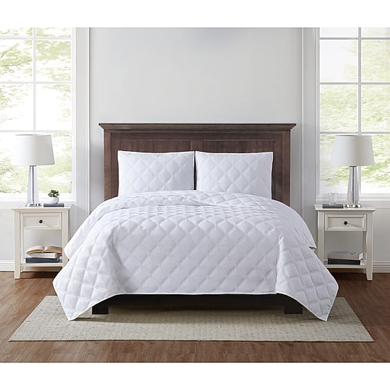 Truly Soft Everyday 3D Puff Solid Quilt Set