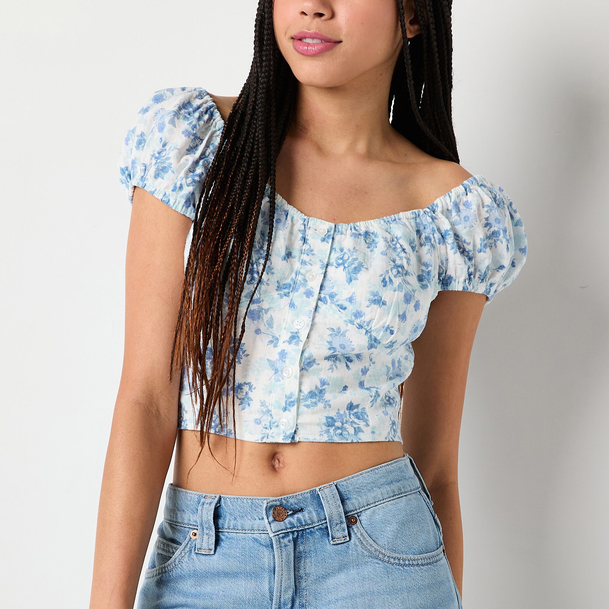 Arizona Womens Juniors Sweetheart Neck Short Sleeve Blouse