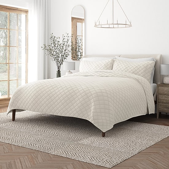 Casual Comfort Diamond Stitch Quilt Set