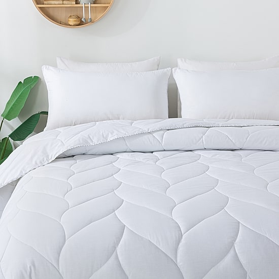 Waverly Midweight Comforter
