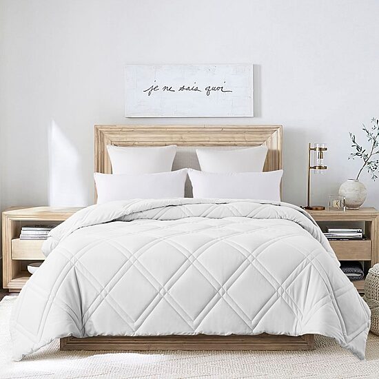 St. James Home Double Diamond Midweight Hypoallergenic Comforter