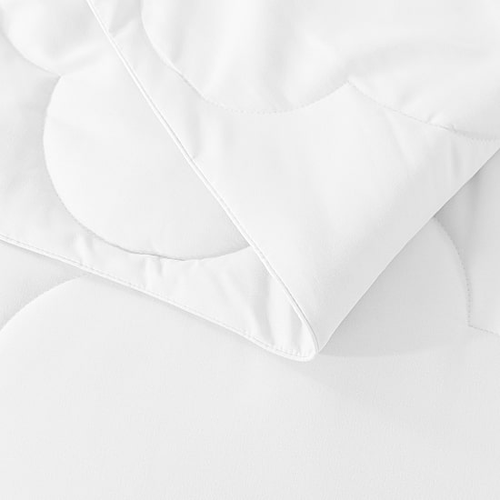 St. James Home Pendant Midweight Hypoallergenic Comforter