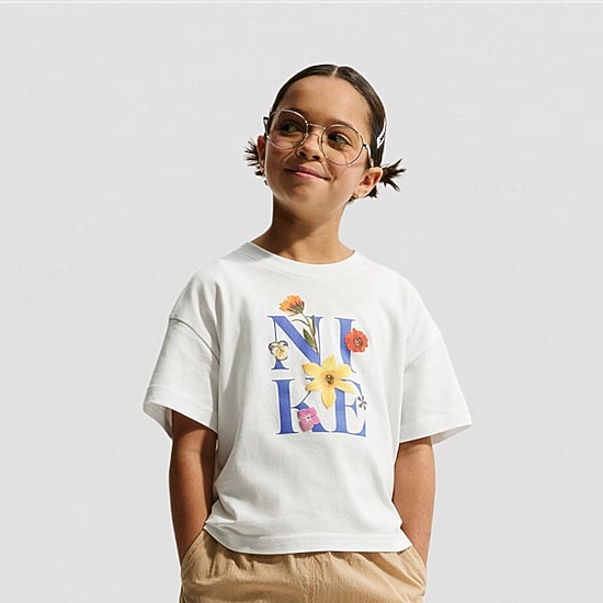 Nike Big Kid Girls Crew Neck Short Sleeve Regular Fit Graphic T-Shirt