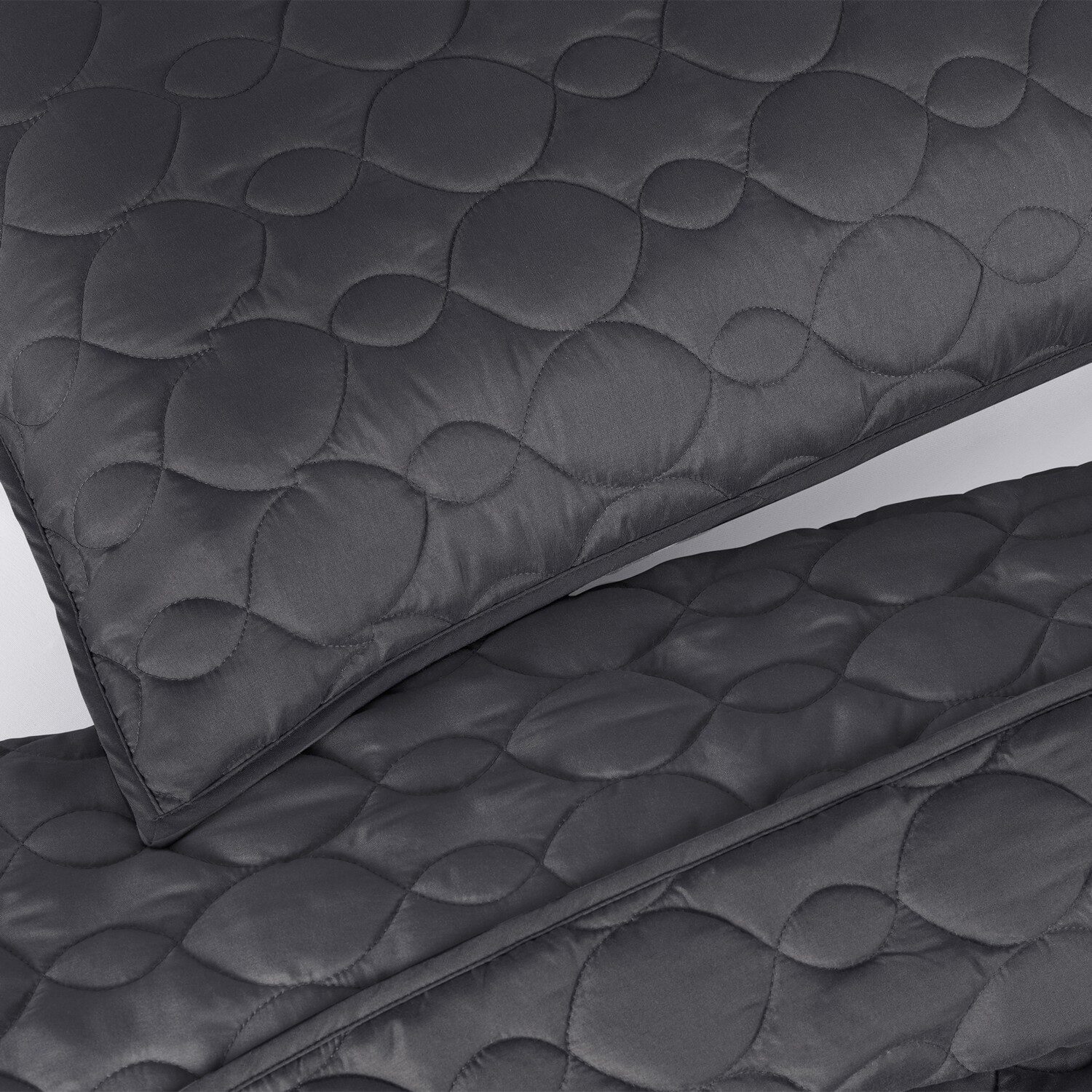 Serta® Solid Quilt Set