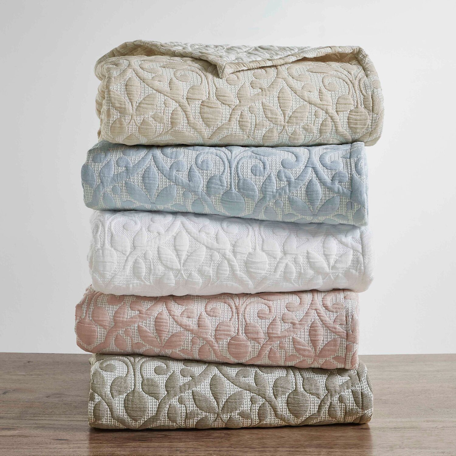 SUPERIOR® Vineyard Matelasse Floral Scroll Coverlet