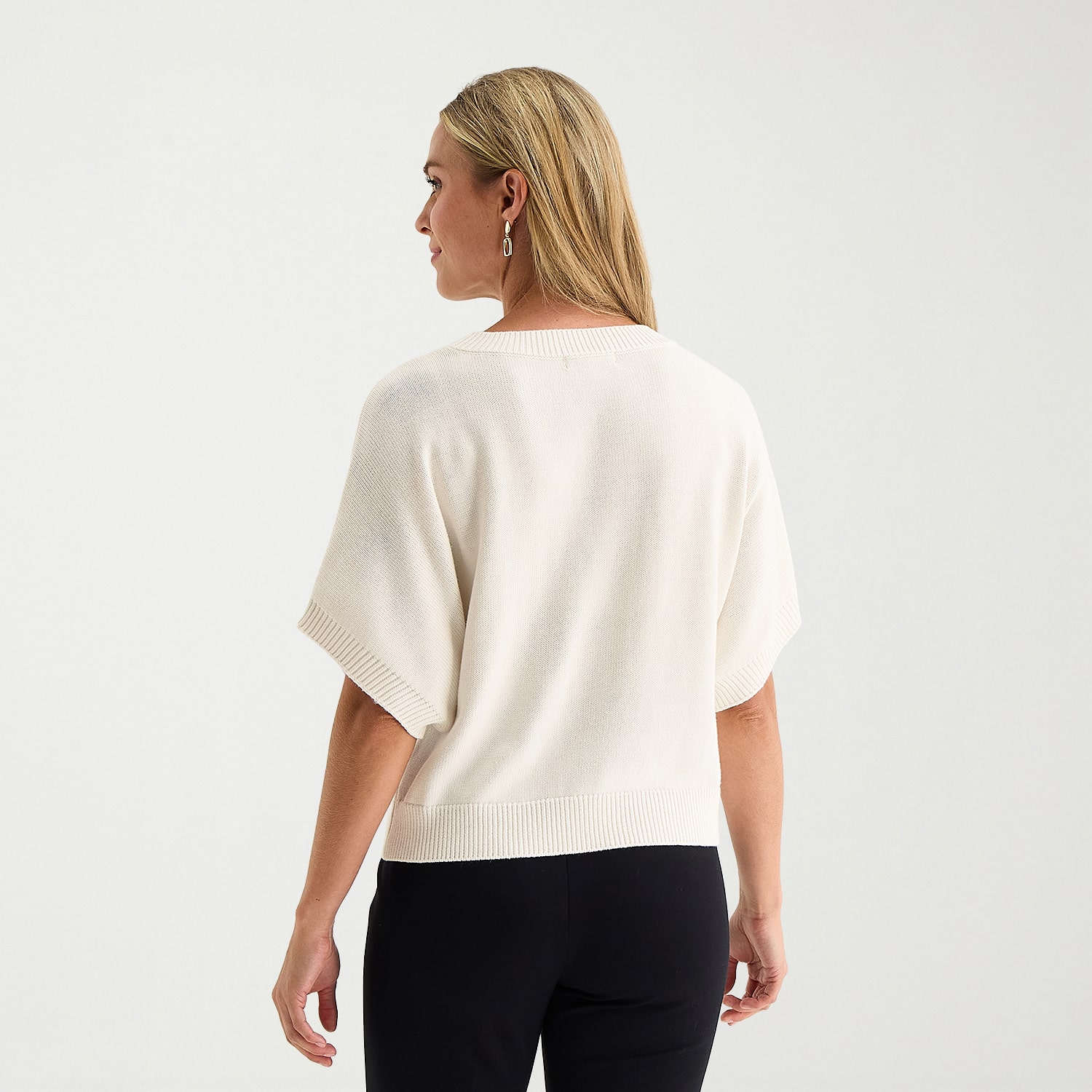 Liz Claiborne Womens Crew Neck Elbow Sleeve Pullover Sweater