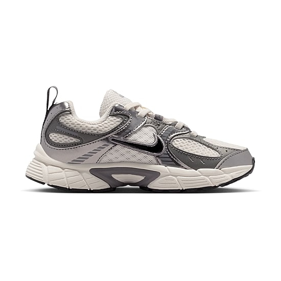 Nike V5 RNR Little Kid Unisex Sneakers