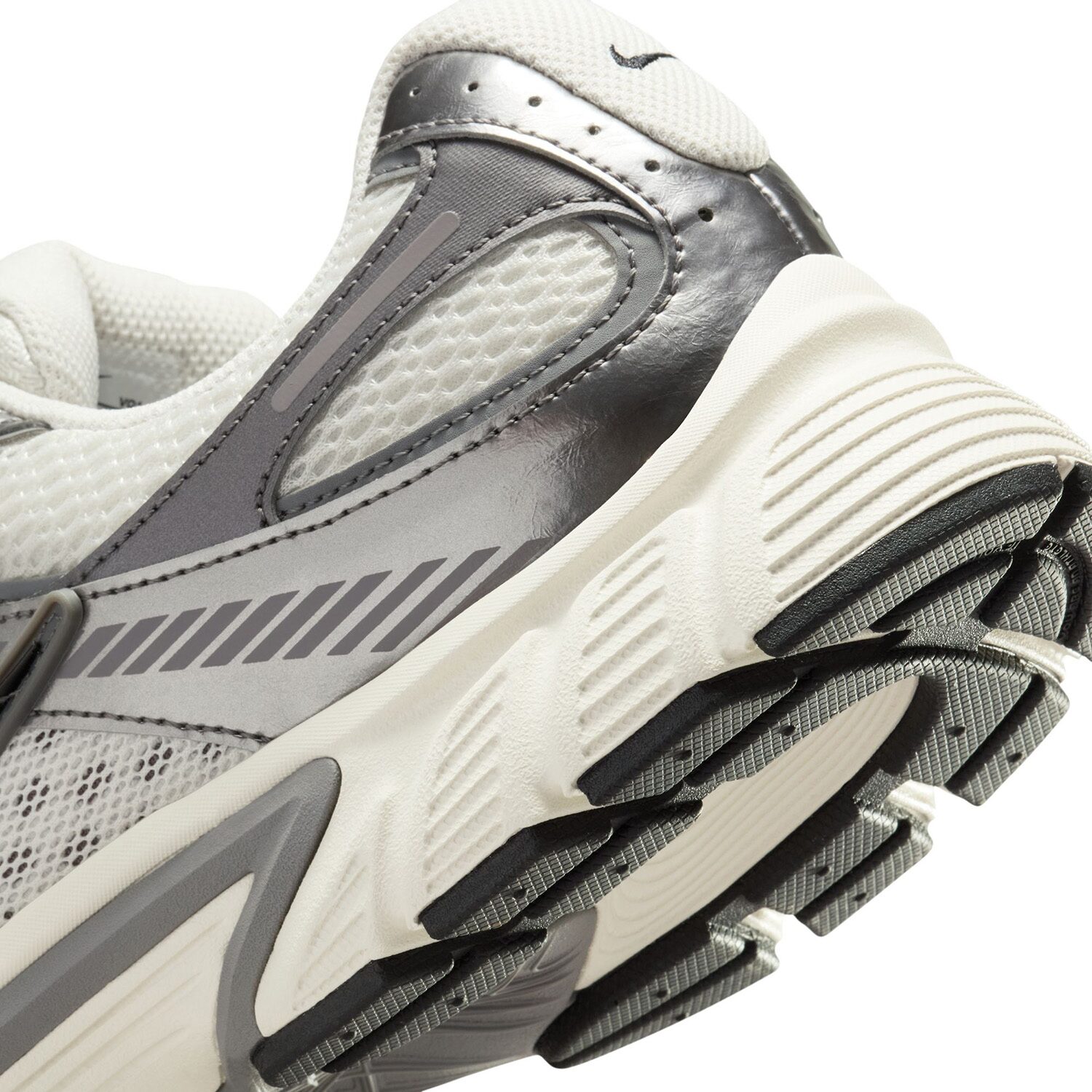 Nike V5 RNR Mens Sneakers