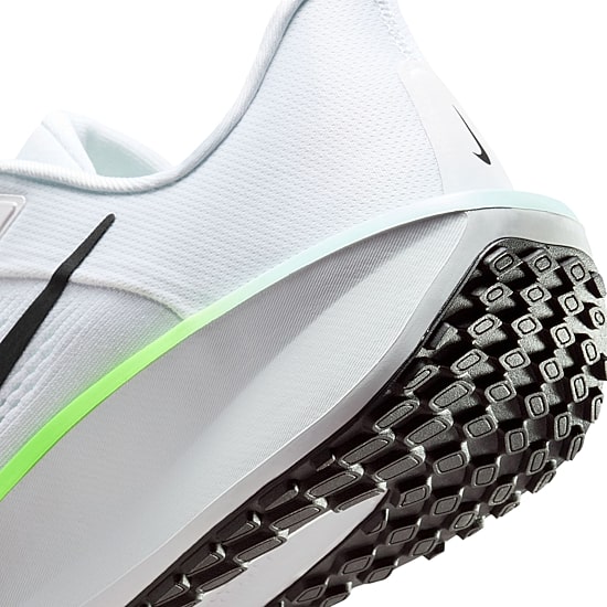Nike Quest Mens Running Shoes