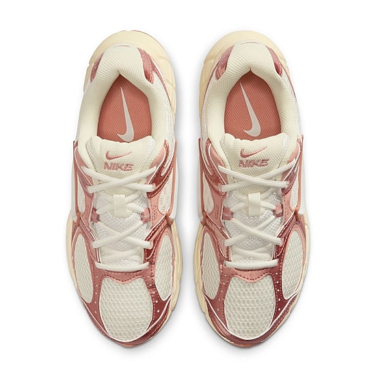 Nike V5 RNR Womens Sneakers