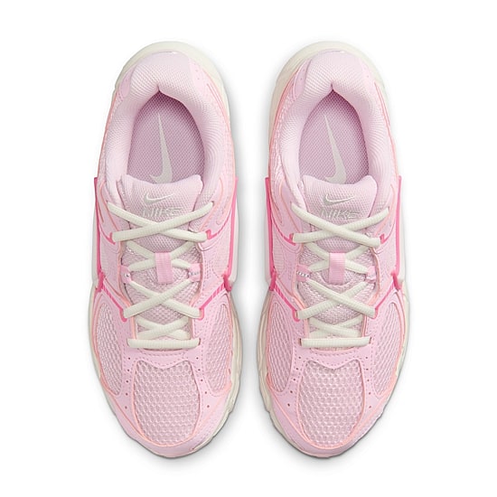Nike V5 RNR Womens Sneakers