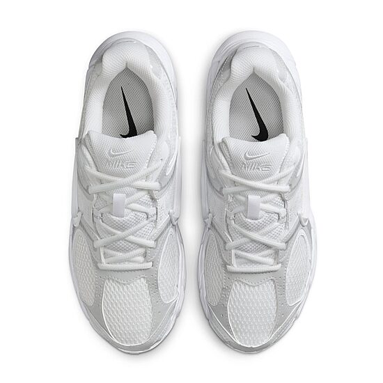 Nike V5 RNR Womens Sneakers