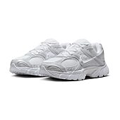 Nike V5 RNR Womens Sneakers