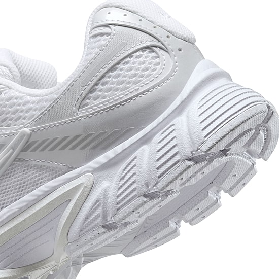 Nike V5 RNR Womens Sneakers