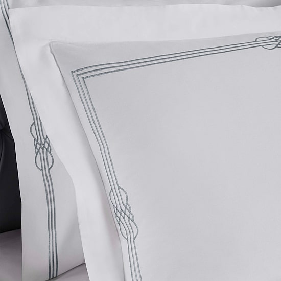 SUPERIOR® Moonlawn Cotton Embroidered Floral Duvet Cover