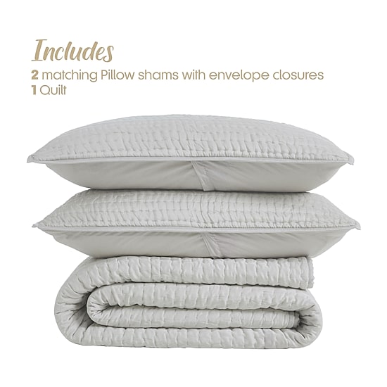 SUPERIOR® Bella Silk Handmade Luxury Quilt