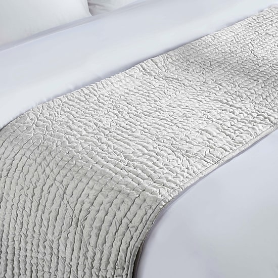 SUPERIOR® Bella Silk Handmade Luxury Quilt