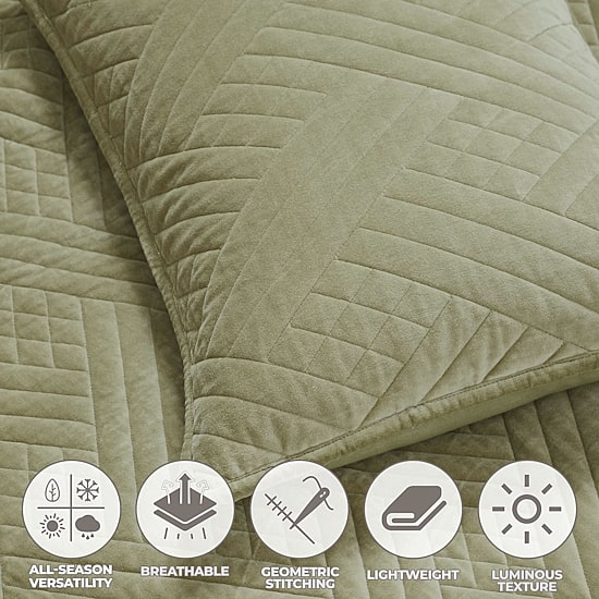 SUPERIOR® Karina Cotton Velvet Geometric Glam Quilt