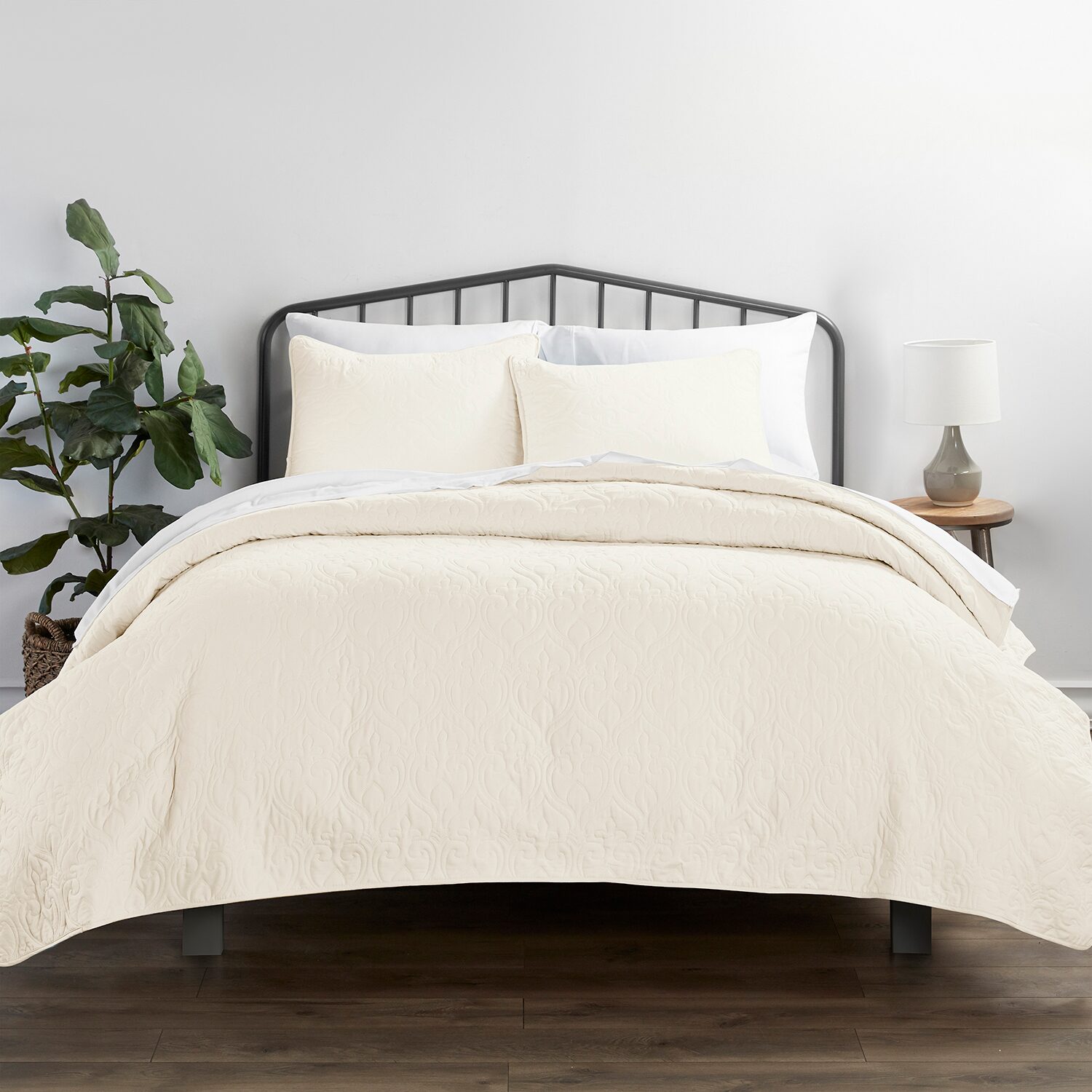 Casual Comfort Damask Stitch Quilt Set