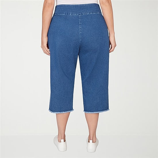 Alfred Dunner Classics Womens Plus Mid Rise Stretch Fabric Capri Jean