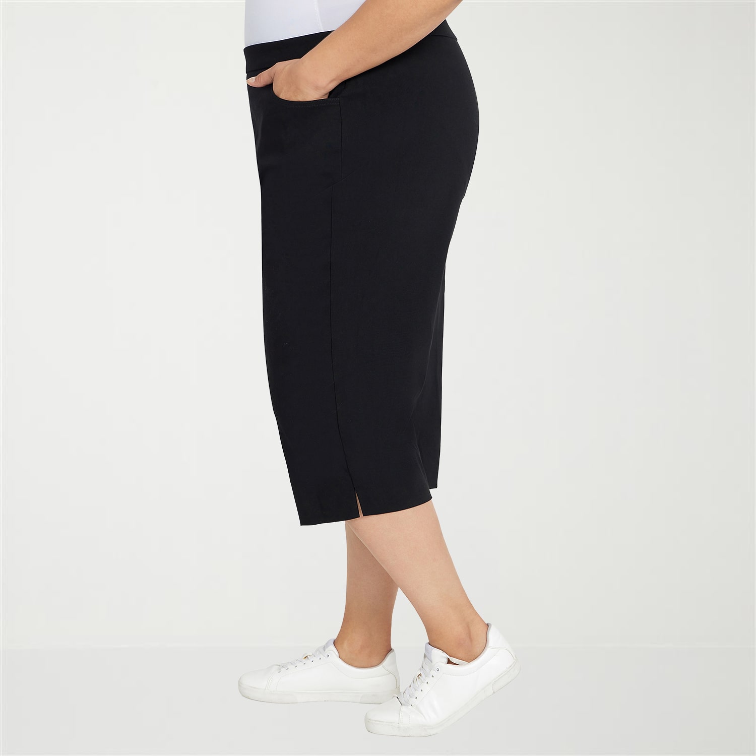 Alfred Dunner Classics Womens Plus STRETCH FABRIC Straight Mid Rise Capri Pant