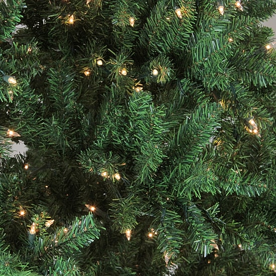 Northlight Full Buffalo Artificial Clear Lights 9 1/2 Foot Pre-Lit Fir Christmas Tree