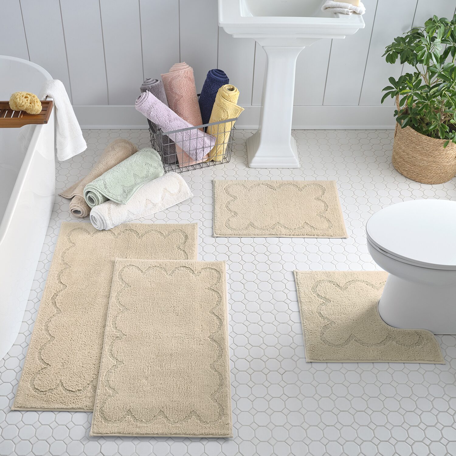 Martha Stewart Cotton Scalloped Bath Rug