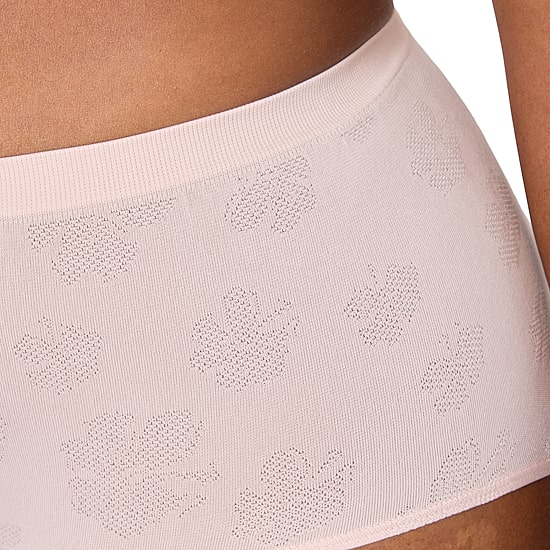 Bali Comfort Revolution® Womens Seamless Cooling Brief Panty 803j