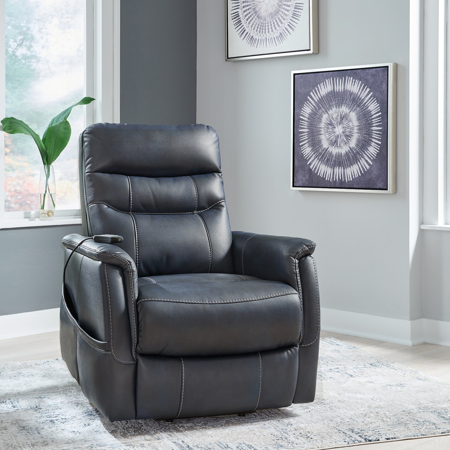 Signature Design by Ashley® Strawbill Lift Pad-Arm Recliner