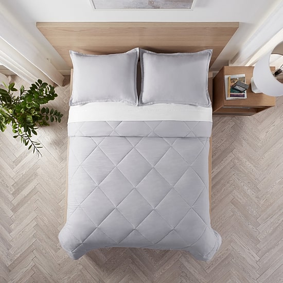 Serta® Supersoft Cooling Midweight Comforter Set