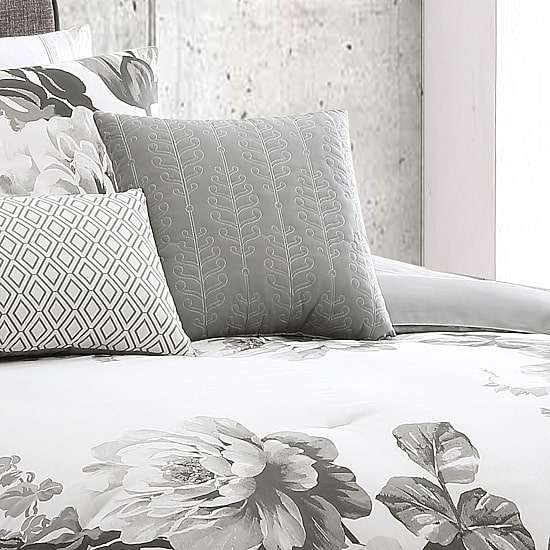 Riverbrook Home Ridgley 7-pc. Floral Midweight Comforter Set