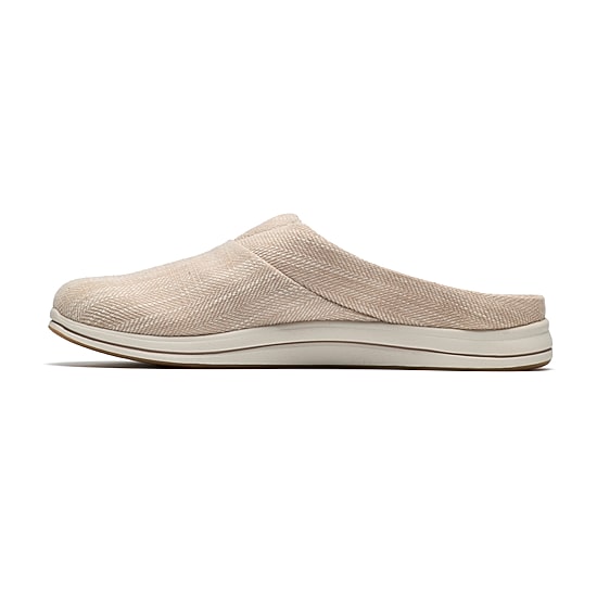 Clarks Breeze Amelia Cloudsteppers Womens Round Closed Toe Slip-On Shoe