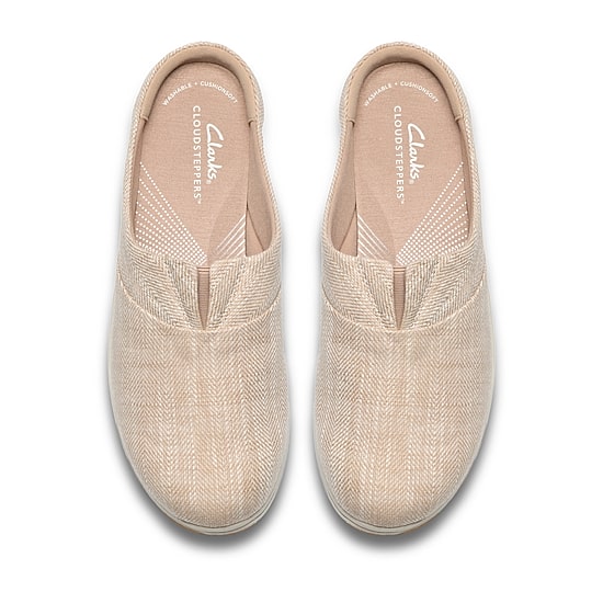 Clarks Breeze Amelia Cloudsteppers Womens Round Closed Toe Slip-On Shoe