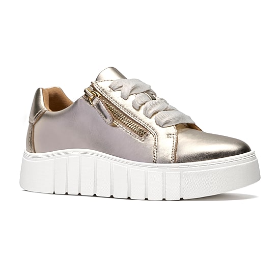 Clarks Mykah Joy Womens Round Slip-On Shoe