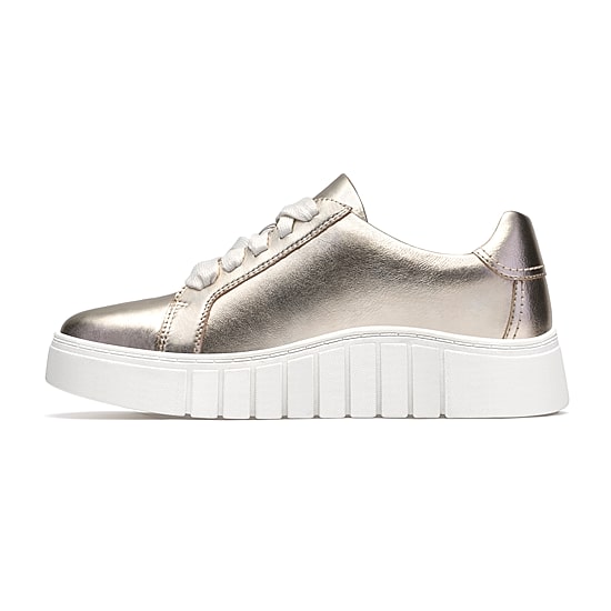 Clarks Mykah Joy Womens Round Slip-On Shoe