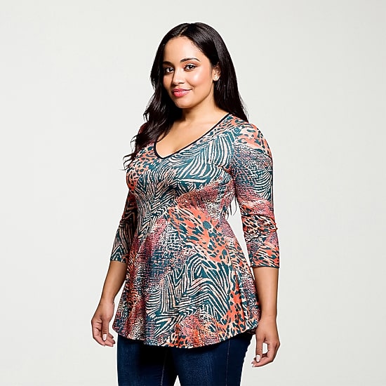 24seven Comfort Apparel Plus Womens V Neck 3/4 Sleeve Tunic Top