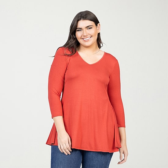 24seven Comfort Apparel Plus Womens V Neck 3/4 Sleeve Tunic Top