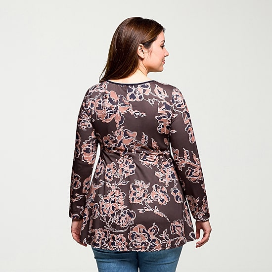 24seven Comfort Apparel Plus Womens Scoop Neck Long Sleeve Tunic Top