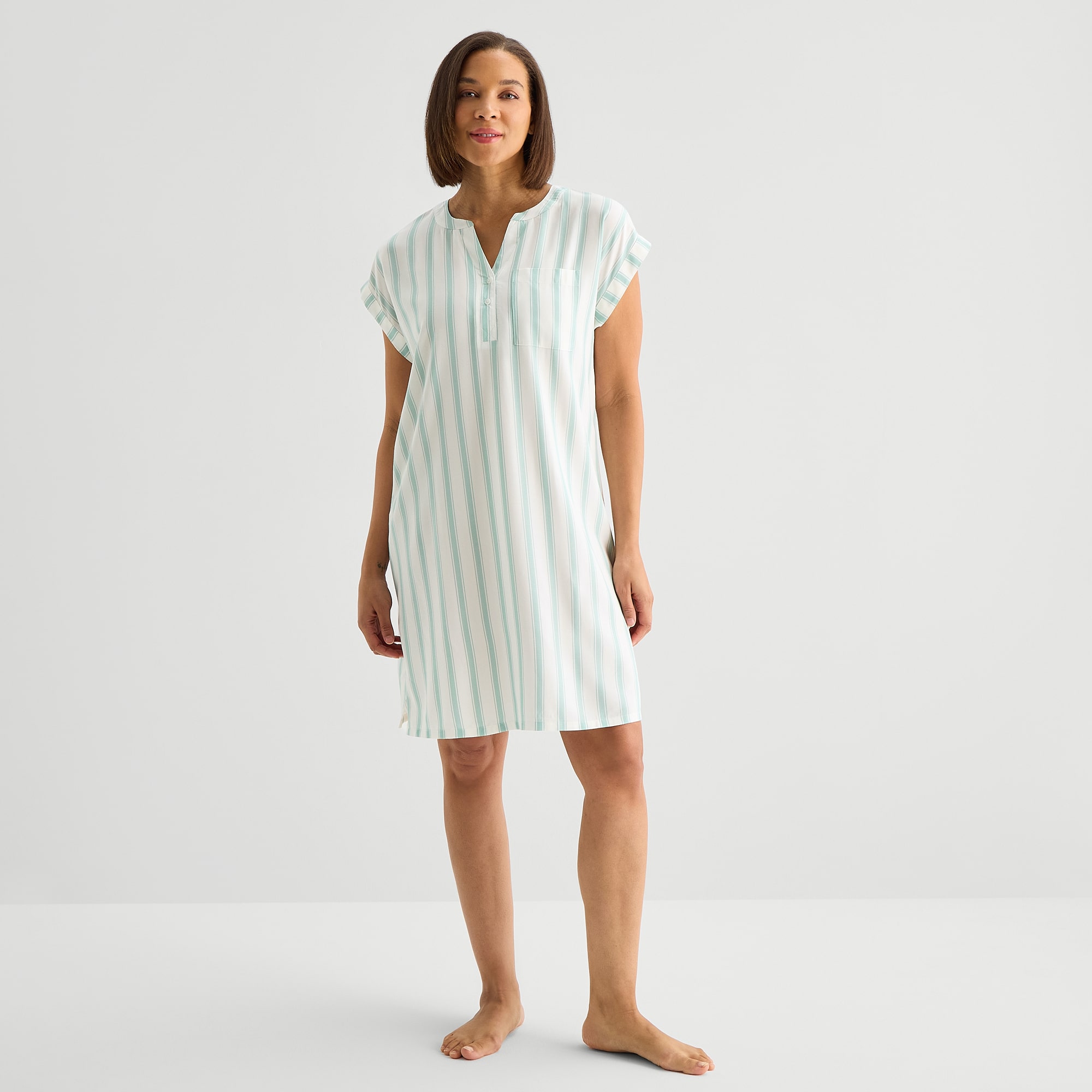 Liz Claiborne Cool and Calm Womens Short Sleeve Y Neck Nightshirt