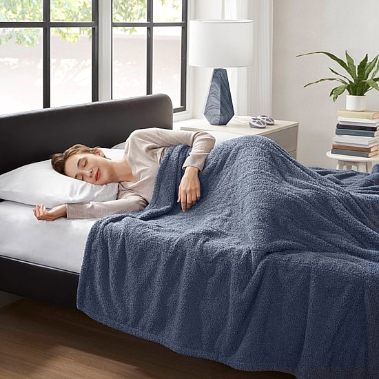 Serta® Dream Soft Heated Midweight Blanket