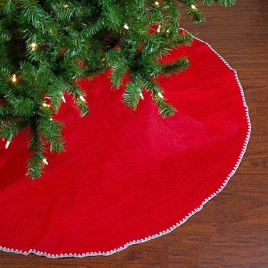 48'' Red and White Shell Reversible Christmas Tree Skirt