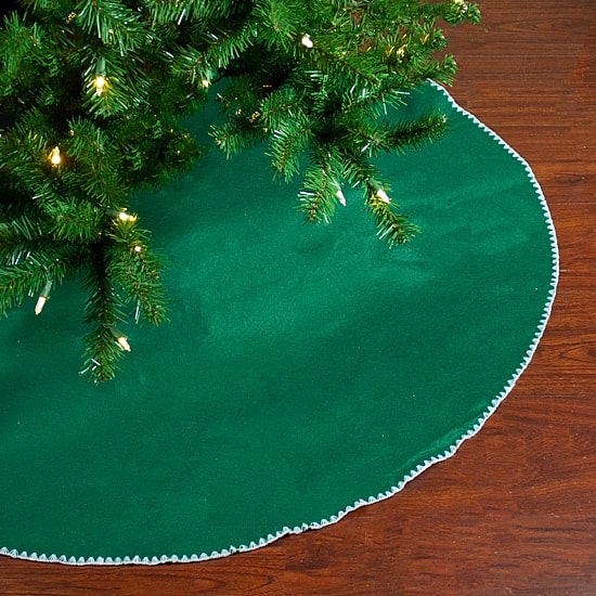 48'' Red and White Shell Reversible Christmas Tree Skirt