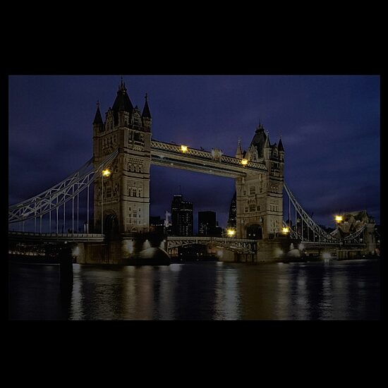LED Lighted Famous London Bridge Canvas Wall Art 15.75'' x 23.5''