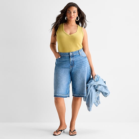 Ashley Graham Womens 14" Plus Denim Short