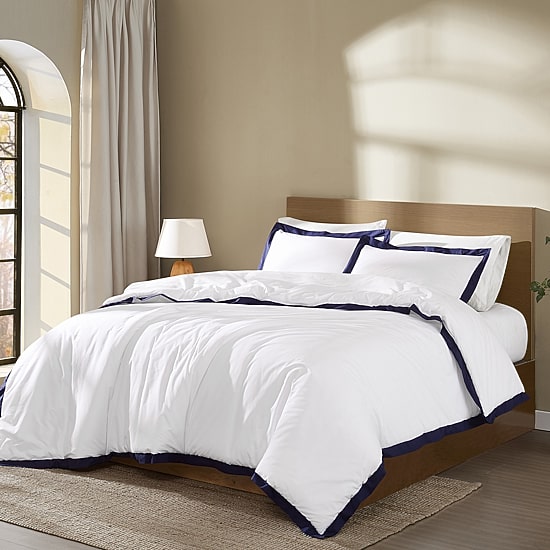 Brooklyn Loom Hotel Border 3-pc. Easy Care Comforter Set