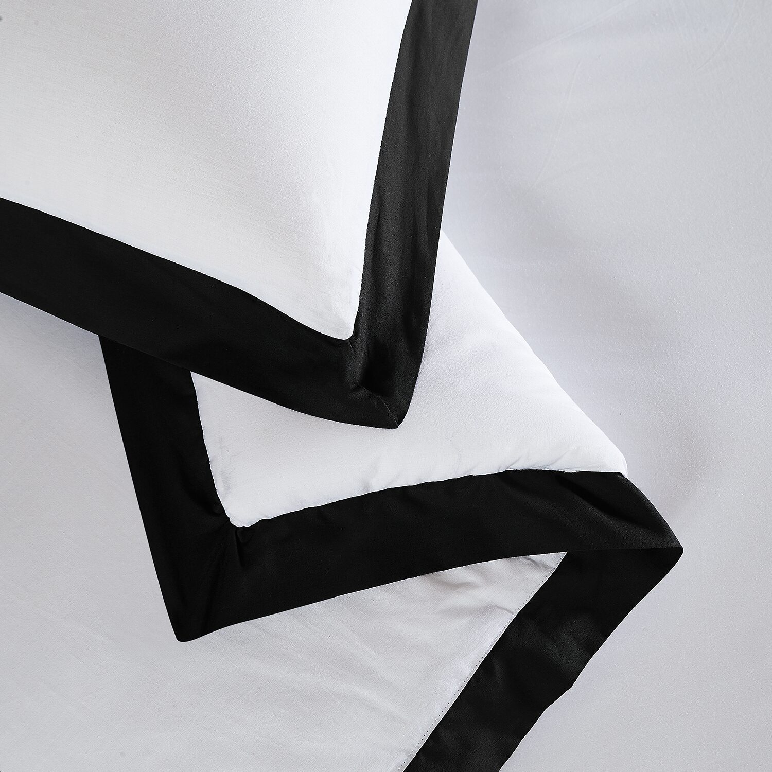 Brooklyn Loom Hotel Border 3-pc. Easy Care Comforter Set