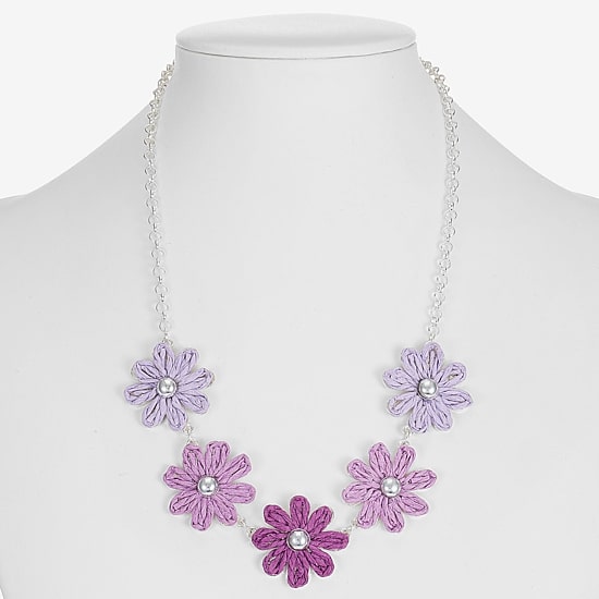 Liz Claiborne Womens 17 Inch Collar Necklace