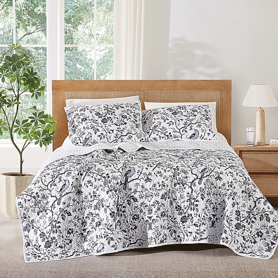 Brooklyn Loom Ava Floral Easy Care Quilt Set