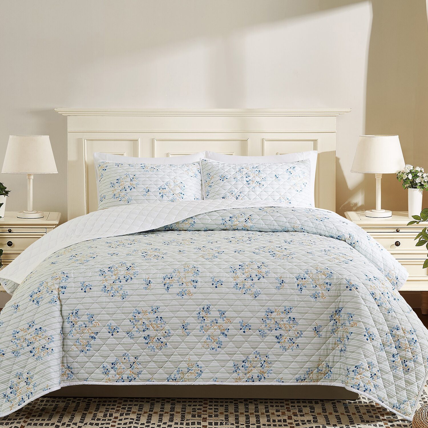 Cottage Classics Emma Floral Easy Care Quilt Set