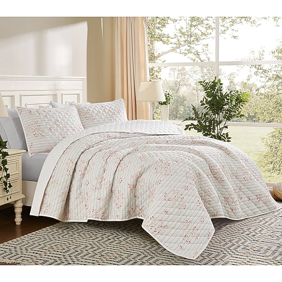 Cottage Classics Emma Floral Easy Care Quilt Set